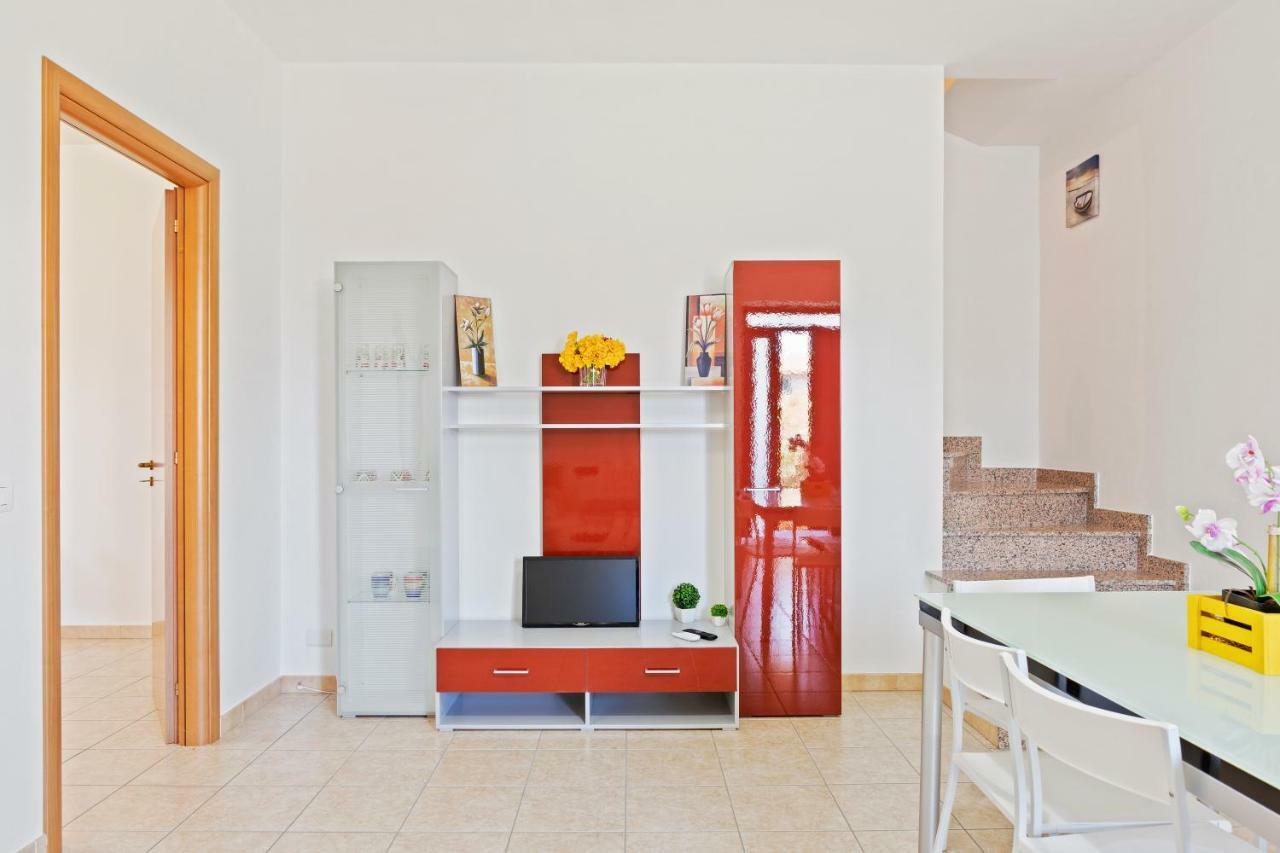 Focallo Seaside Holiday Flat Santa Maria Del Focallo Exterior foto